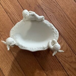 Vintage Porcelain Bisque 3 Angel Cherub Ivory Soap Dish
